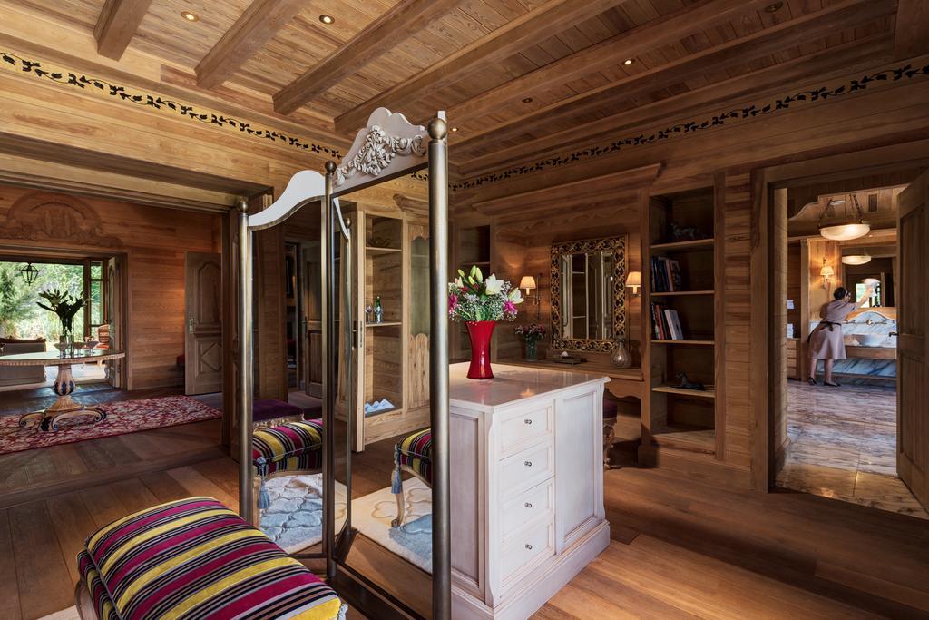 Michlifen Resort&Golf Ifrane  Exterior foto A suite at the Hotel de Crillon