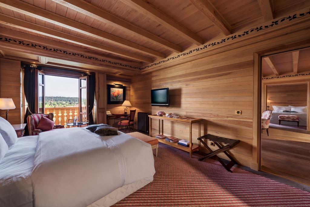 Michlifen Resort&Golf Ifrane  Exterior foto A room at the hotel